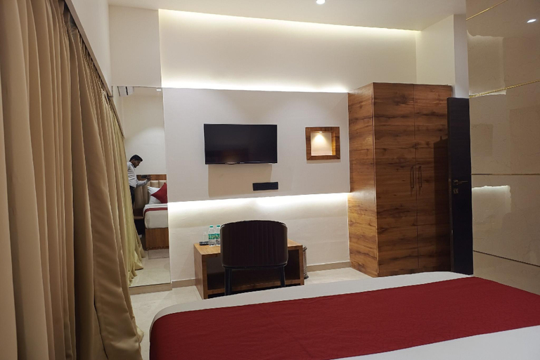 Bedroom 3, Madhav Residency Hotel & Banquet, Kalyan, Mumbai, Thane