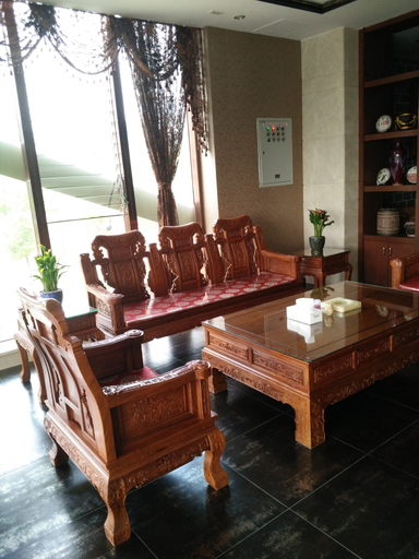 Others 3, Dijing Hotel, Chuxiong Yi