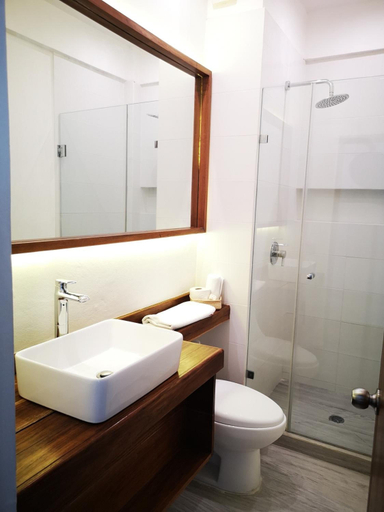 Bathroom 3, Hotel Pelecanus Suites, Lázaro Cárdenas