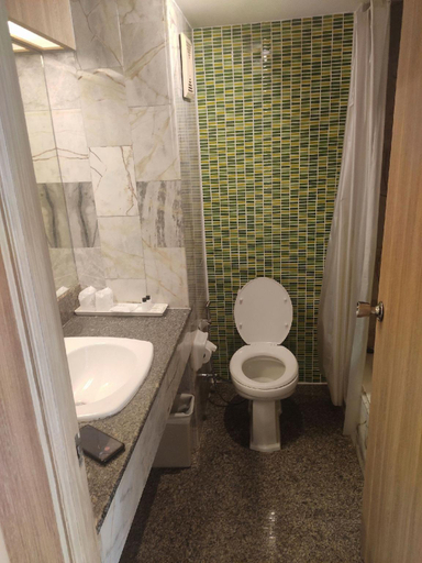 Bathroom 2, Hotel Metro Inn, Bang Khae