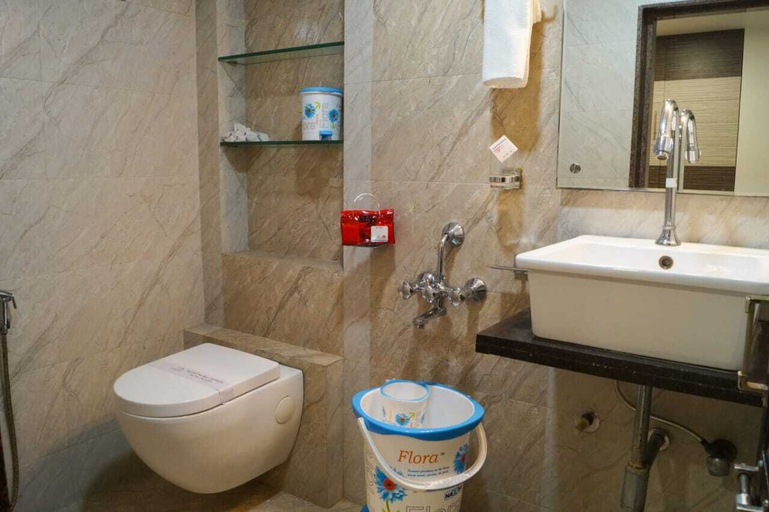 Bathroom 3, Hotel Ambassador , Vadodara