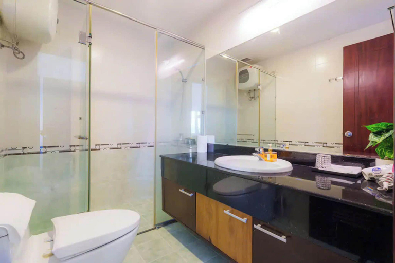 Bathroom 4, Salute de Sailing Tower - Palace Garden District 1, District 1