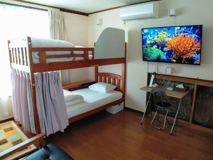 Bedroom 3, Hiroshima Saijo Youth Hostel, Higashihiroshima
