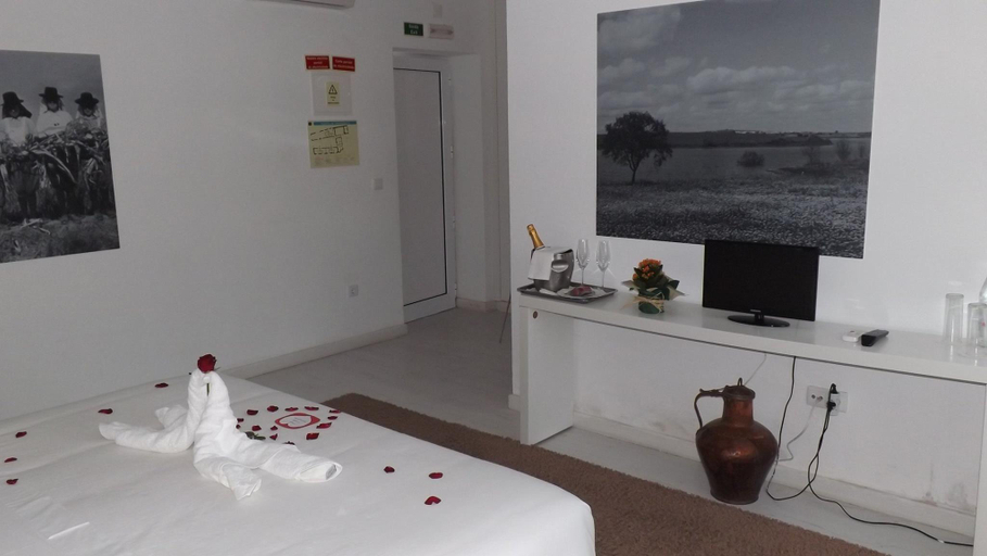 Bedroom 2, Monte dos Pocos Agroturismo, Aljustrel