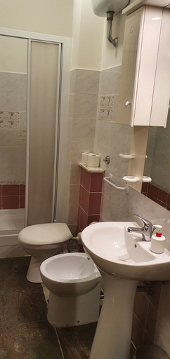 Bathroom 2, Via Palestro 56 Apartment, Rome