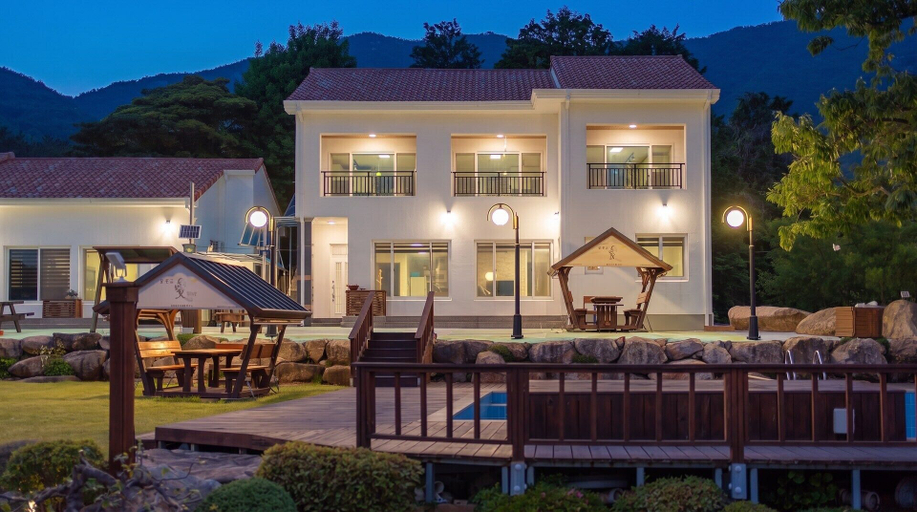 Exterior & Views 2, Namhae Familyae Pension, Namhae