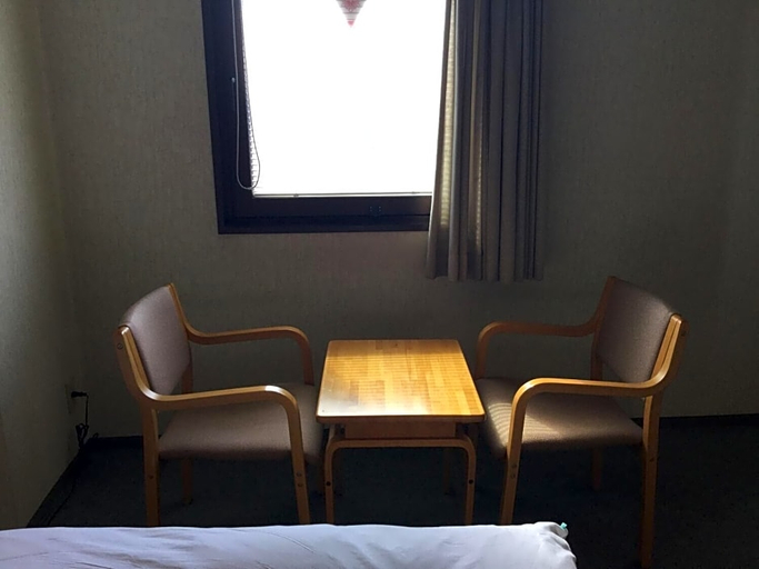 Bedroom 5, Hotel Four C's, Motomiya