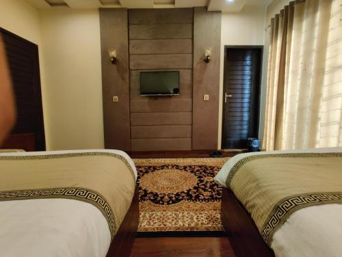 Others 3, Shelton Rezidor Lahore, Lahore
