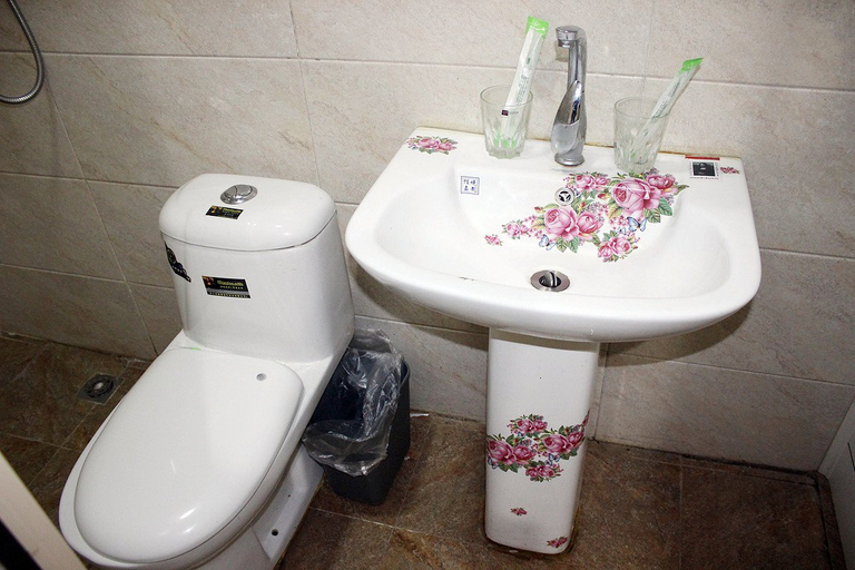 Bathroom 2, Wanfang Fashion Hotel, Shenyang