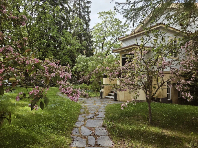 Property grounds, Historic Pyynikki 3BR Apt Free Parking, Pirkanmaa