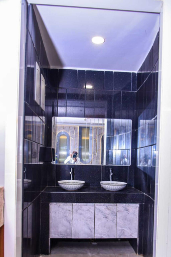 Bathroom, Shivhari Garden, Gwalior