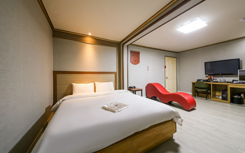 Bedroom 3, Gunsan Jjack, Gunsan