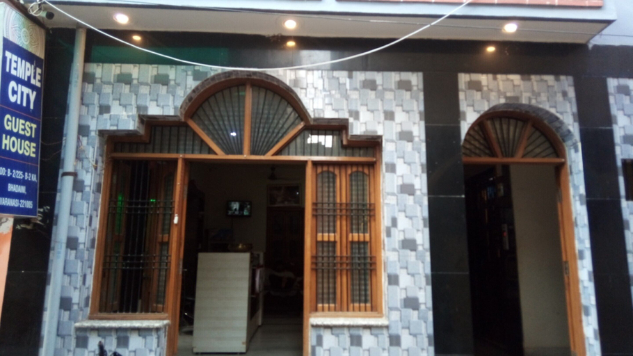 Front of property, ゴルームゴ テンプルシティ ゲストハウス, Varanasi