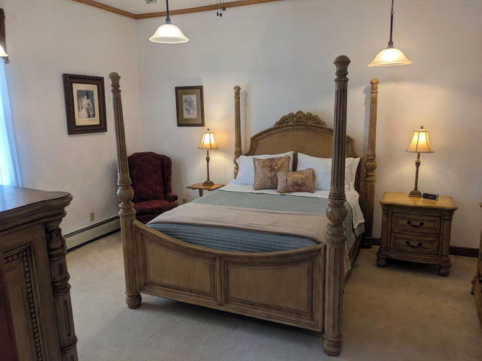 Bedroom 5, The Carriage House Inn Bed and Breakfast, Crawford