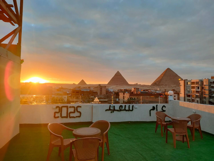 Food & Drinks 4, sphinx pyramids view, Al-Ahram