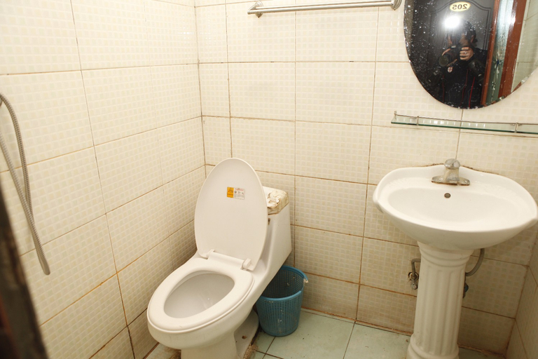 Bathroom 3, ジュンイーホテル（北京通州潞河病院）(骏怡酒店(北京通州潞河医院店)), Beijing