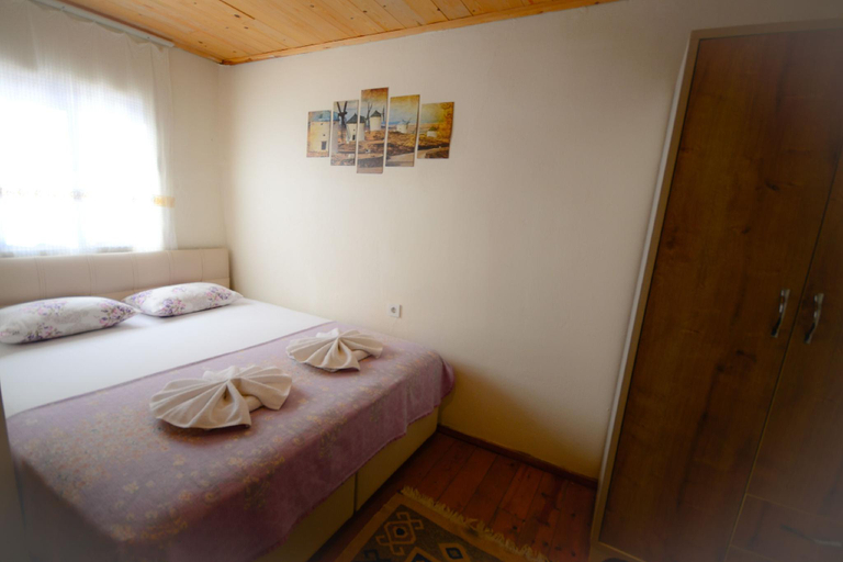 Bedroom 3, Ayvalik Moda Pansiyon, Ayvalık