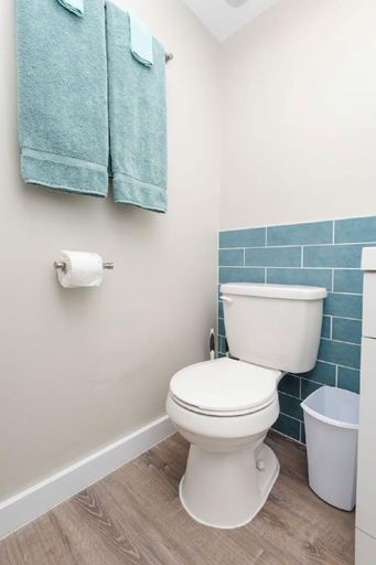 Bathroom 5, Marine Surf by Tropical Escapes Realty, Honolulu