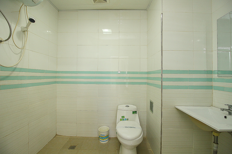 Bathroom, Rainbow Hotel Haikou (Fucheng Branch), Haikou