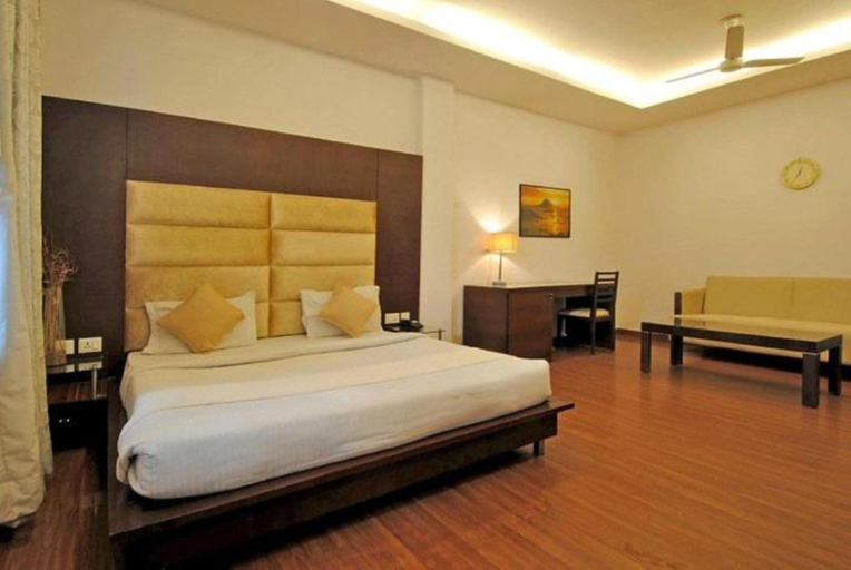Bedroom 2, Del Fox Holidays New Delhi Connaught Palace, Delhi