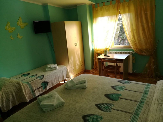 Bedroom 4, Il Sottosopra B&B, Roma