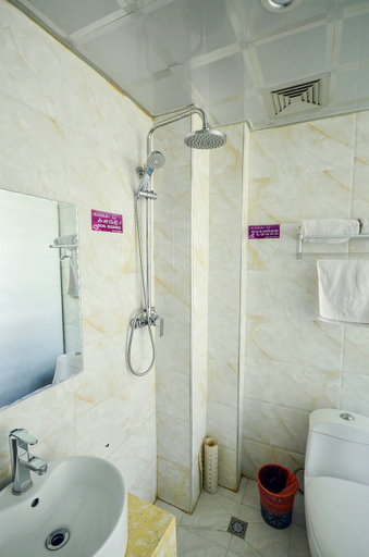 Bathroom 2, Tailong Business Hotel, Xining