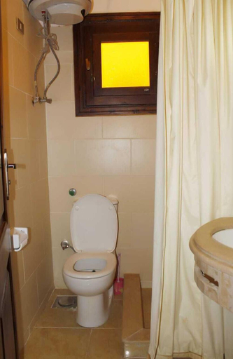 Bathroom 4, Spring House, Safaja