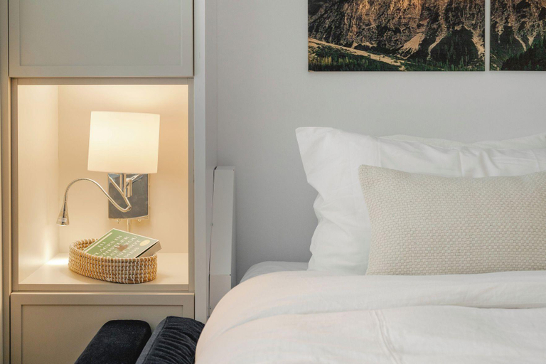 Bedroom 2, Cascade Lodge - Studio Suite, Squamish-Lillooet