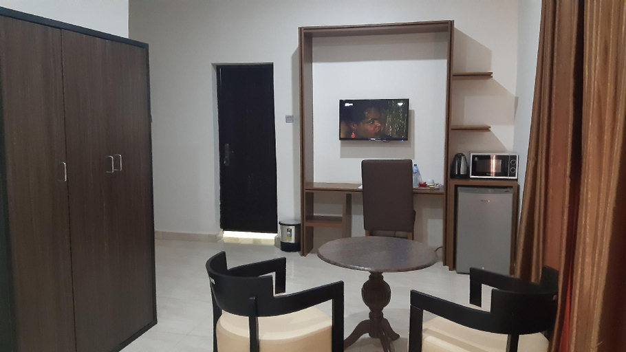 Others 3, Josto Apartment, AbujaMun