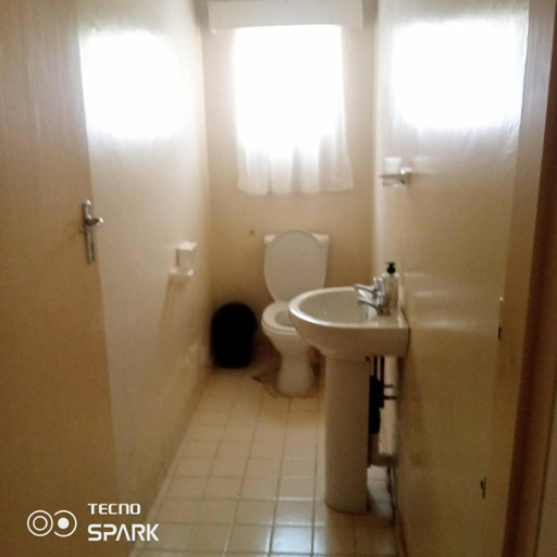 4, Neat and cosy cottage with pool - 2103, Harare