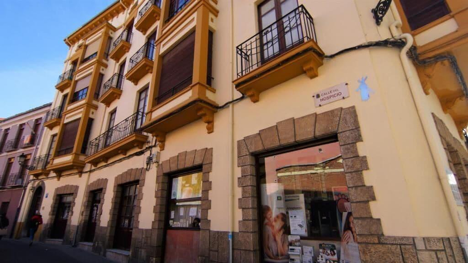 Exterior & Views 1, Pensión Sandoval by gaiarooms, León