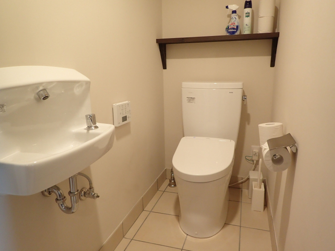 Bathroom 4, terrace IRIOMOTEJIMA CONDOMINIUM, Taketomi