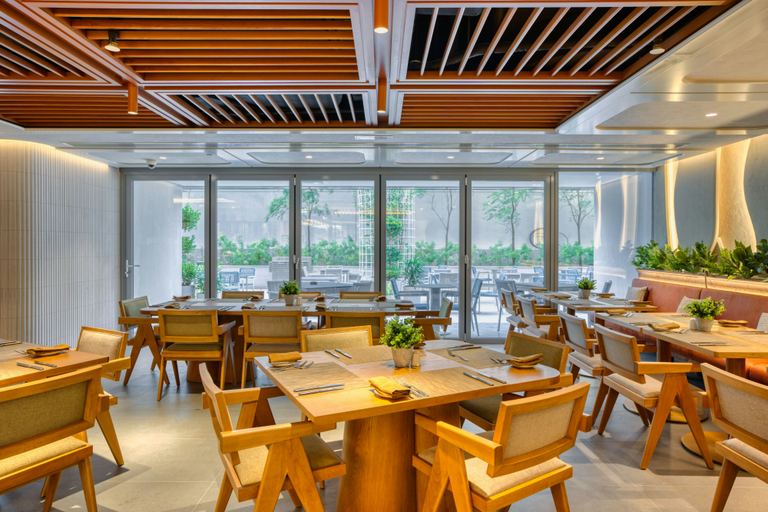 Food & Drinks 5, THE FIRST COLLECTION BUSINESS BAY, Dubai