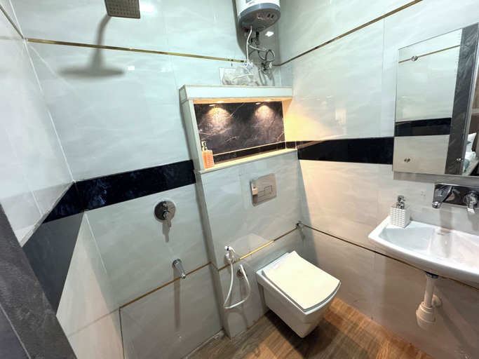 Bathroom 3, THE GRAND LUXURY STAY HOTEL, Agra