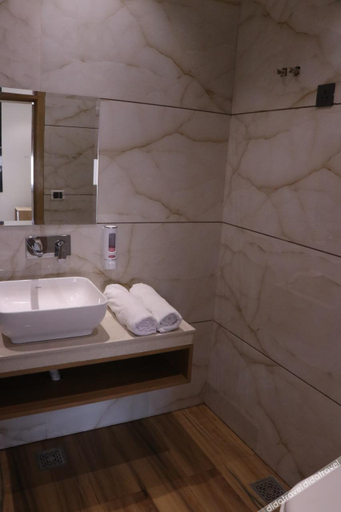 Bathroom, Hotel Mayra Grand, Amritsar
