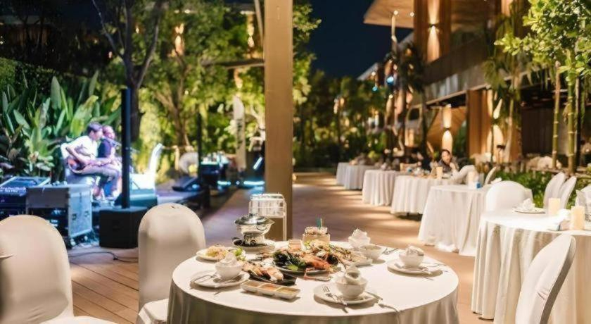 Food & Drinks 5, Riverton Hotel, Muang Samut Songkhram