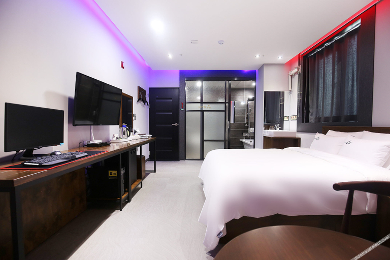 Bedroom 4, Jincheon Lou Hotel, Eumseong