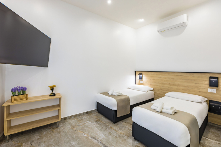 Bedroom 5, BORGO CASANOVA, Napoli