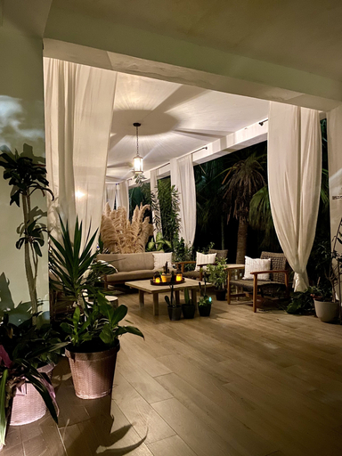 Food & Drinks, Stylish Apartments in Belize City