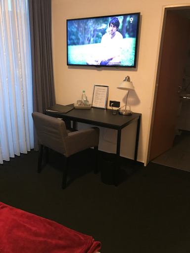Bedroom 4, Schafers Hotel, Cloppenburg