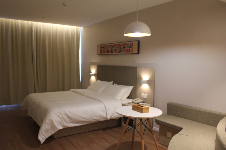 Bedroom, HanTing Hotel (Horqin Right Front Banner Government), Xing'an
