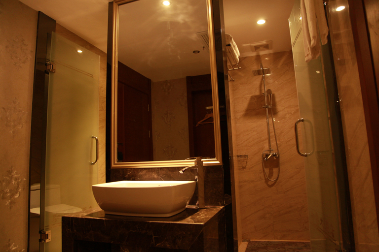 Bathroom 3, jishousixidajiudian, Xiangxi Tujia and Miao