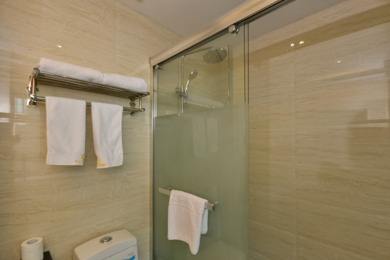Bathroom 3, Milan Theme Hotel, Taizhou