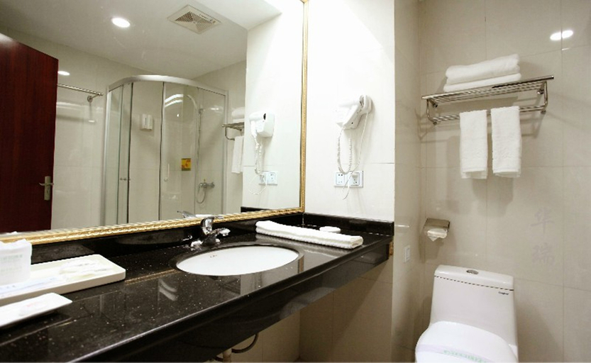 Bathroom 3, Huarui Traders Hotel, Baise