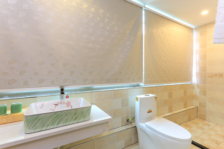 Bathroom 3, Pujiang tide fashion hotel, Jinhua