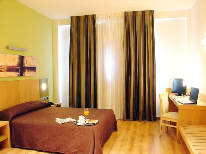 Bedroom 2, Hotel La Borona, Asturias
