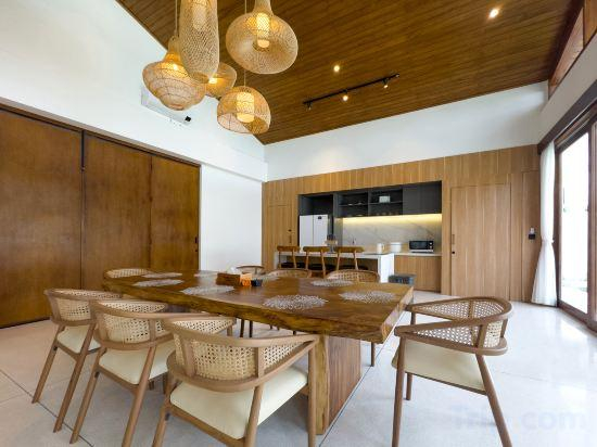 2, The Aurum Canggu, Badung