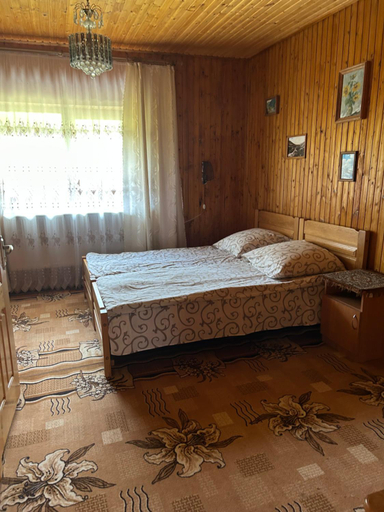 Bedroom 4, Буркут, Iaremchans'ka