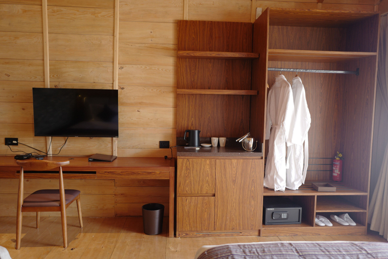 Bedroom 2, Gangtey Pinewood Resort, Gangte