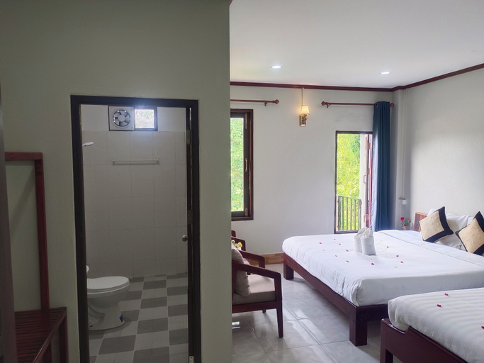 Others 5, ドク チャンパ ホテル, Vangvieng